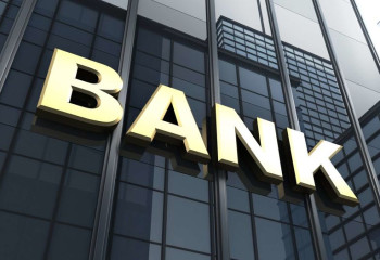 Казахстанские банки начали принимать заявки на получение компенсаций по депозитам