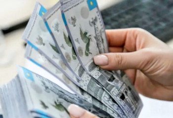 Ақтөбелік әйел алаяққа алданып, 6 млн теңгеден айырылды