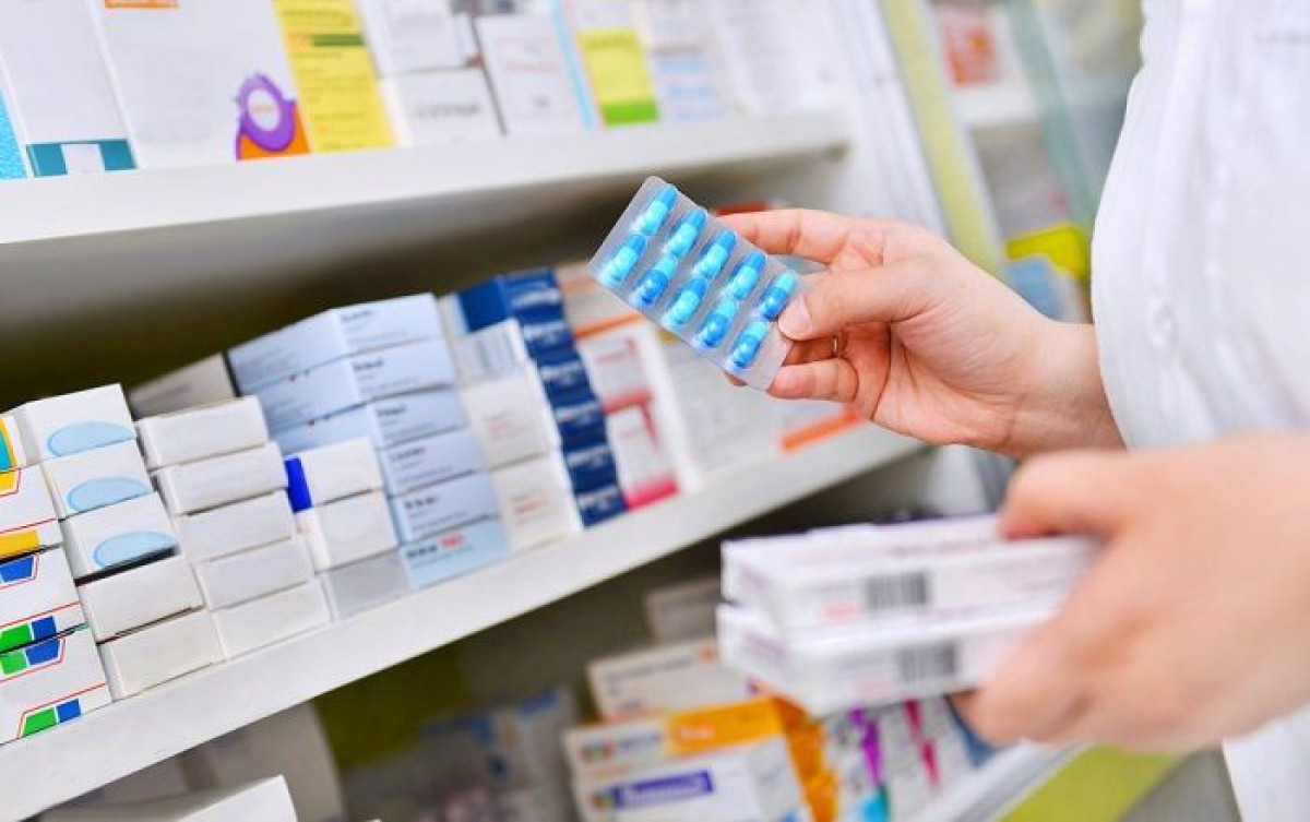 Столичные аптеки продавали подконтрольные лекарства без рецепта 
