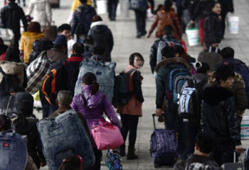 Статистика: из Казахстана уехали 15,5 тысяч человек, приехали – 8,3 тысячи 