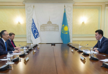 Ерлан Қарин ЕҚЫҰ-ның аз ұлттар жөніндегі өкілімен кездесті