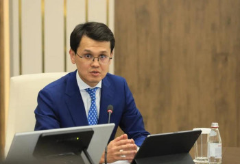 Министр телефон алаяқтарына қалай жауап беретінін айтты