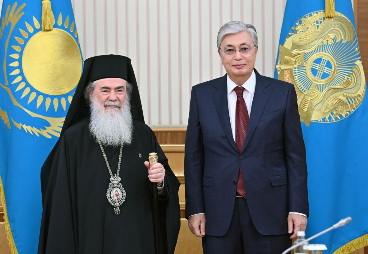 Касым-Жомарт Токаев провел встречу с Патриархом Иерусалимским Феофилом ІІІ