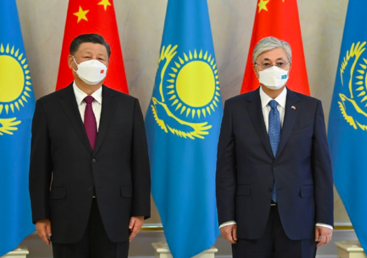 Си Цзиньпин: Мы уделяем огромное внимание отношениям с Казахстаном