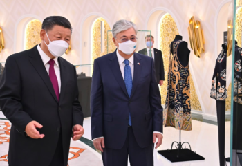 Главы двух стран осмотрели выставку «Казахстан – Китай: Диалог тысячелетий» 