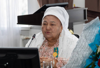 Тараздық батыр ана: 21 баладан 56 немерем, 11 шөберем бар