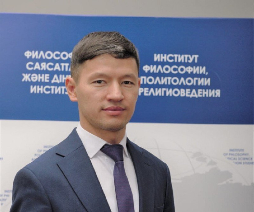  Кейіпкердің жеке мұрағатынан 