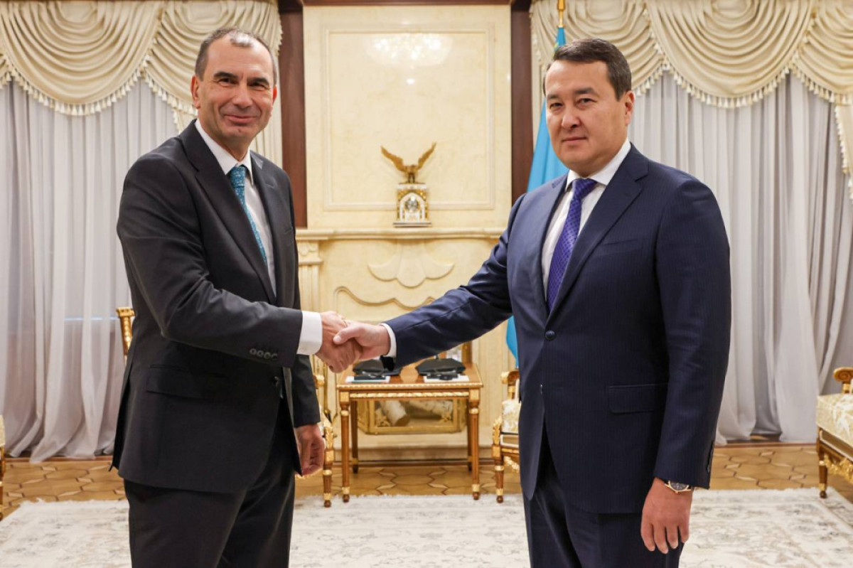 Әлихан Смайылов Еуропа қайта құру және даму банкінің вице-президентімен кездесті