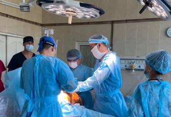 Высокотехнологичную операцию провели ортопеды в Алматы
