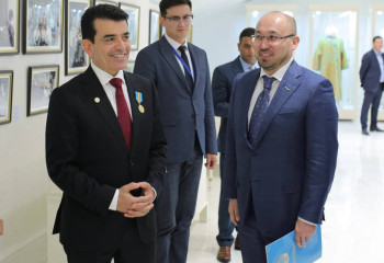 Дәурен Абаев ИСЕСКО бас директорымен кездесті