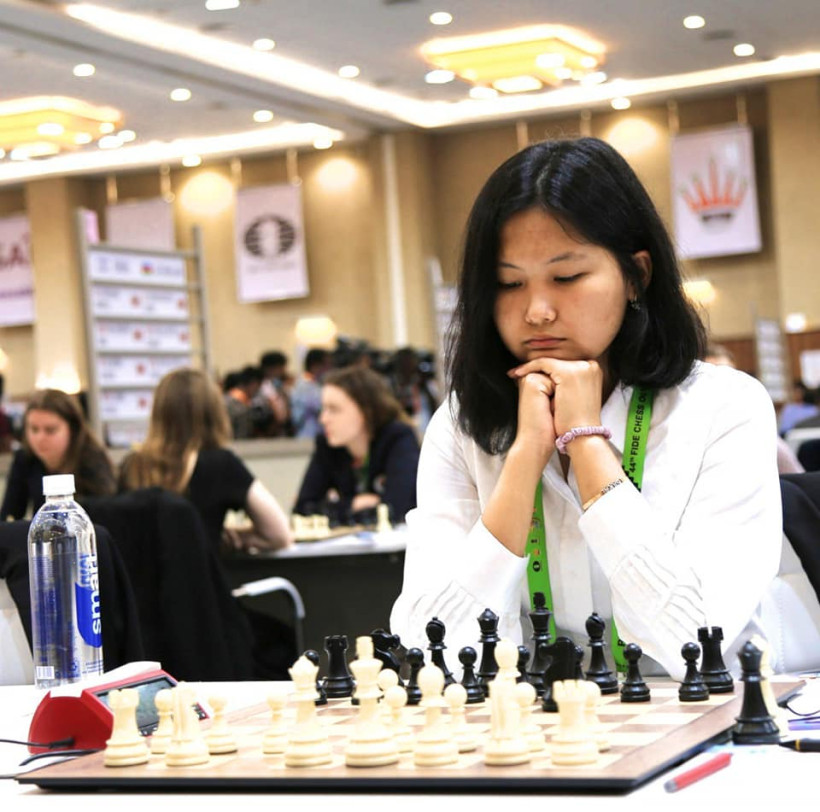  facebook.com/bibisara.asaubayeva 