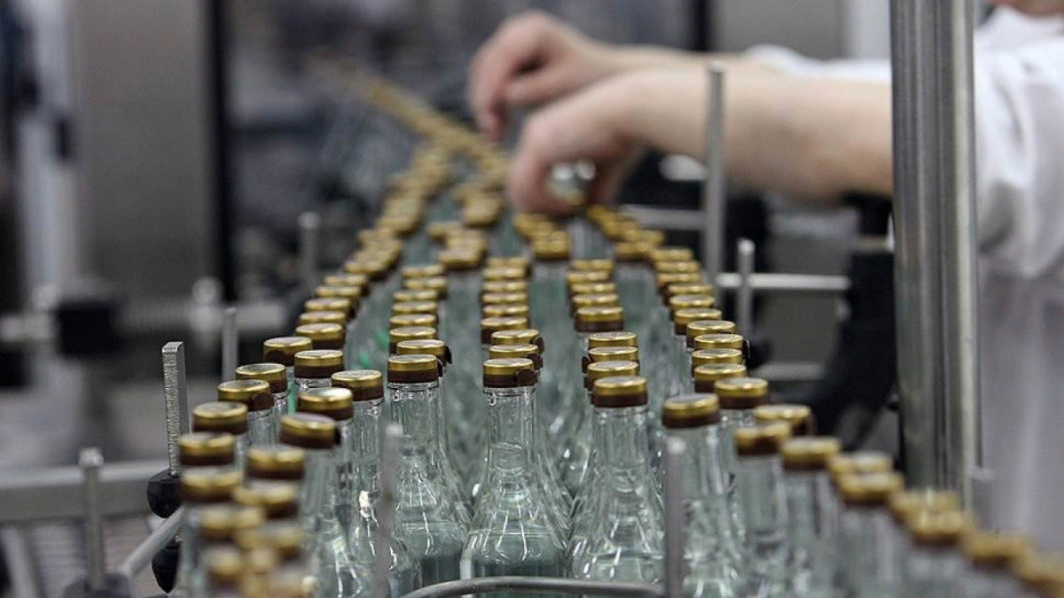 Подпольный цех по производству алкоголя обнаружили в Петропавловске