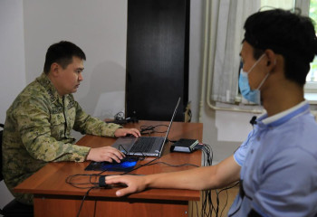 Большая часть здорова, но не все хотят служить - Минобороны о призывниках