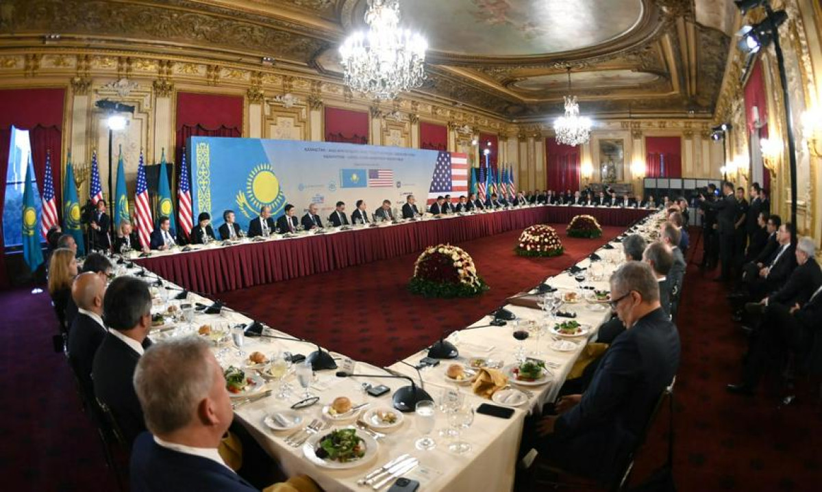  Tokayev attends Kazakhstan-U.S. investment roundtable