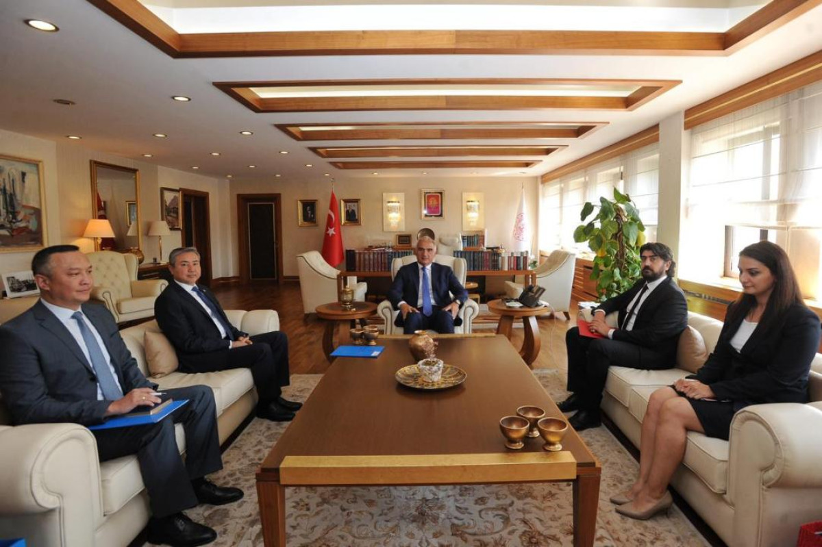 Посол Казахстана встретился с Министром культуры и туризма Турции