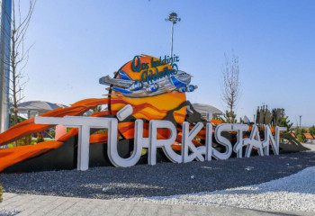 Шөкеев білмеді ме екен? Түркістанда заңсыз құрылыстар бұзылды