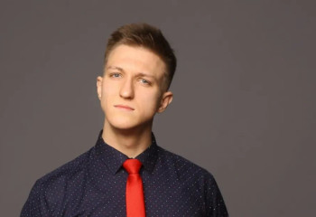 Блогер из России активно изучает казахский язык