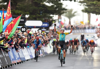 Kazakhstan wins gold medal at 2022 UCI Road World Championships