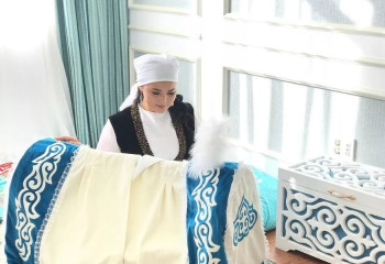 Ұлт тәрбиелеуші ана жан жақты болуы керек 