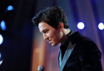 Димаш Құдайберген Алматыда өз жанкүйерлерімен кездесті