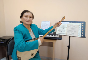 Ұстаз: Зағип болса да домбыраны шебер орындайтын шәкірттерім бар