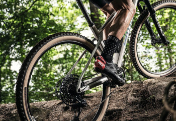 Казахстанец стал первым на соревнованиях по маунтинбайку в Турции 