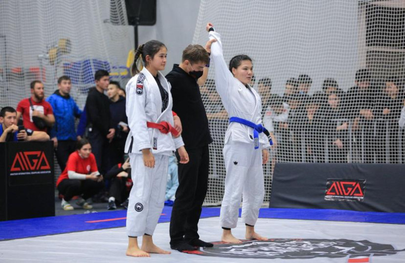  кейіпкердің жеке мұрағатынан 