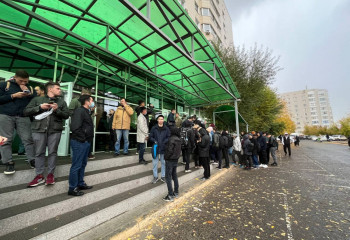 Казахстан – транзит для мигрантов: Какова ситуация в РК в связи с наплывом россиян? 