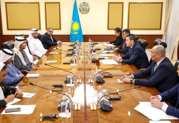 Алихан Смаилов встретился с делегацией Объединенных Арабских Эмиратов