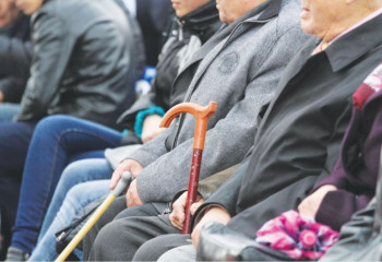 Қарттар күні. Қарағандылық қариялар ақшалай көмек алады