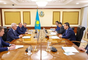 Әлихан Смайылов Вагит Алекперовпен кездесті