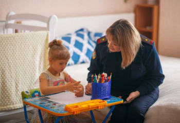 Как оказать психологическую помощь пострадавшему при  ЧС 