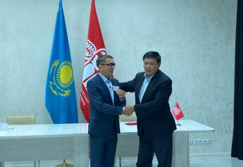 ҚХП-ның жаңа мүшелеріне партиялық билет табысталды