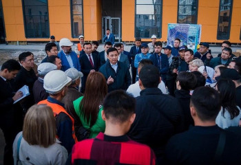 Кульгинов встретился с дольщиками долгостроя ЖК «Алтын шар»