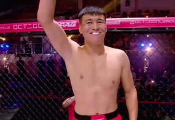 Казахстанец нокаутировал непобежденного узбекистанца 