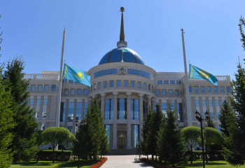 Президент поздравил учителей с профессиональным праздником