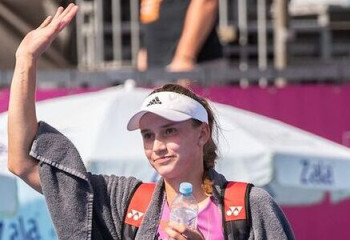 Рыбакина взяла реванш и вышла во второй круг турнира в Остраве