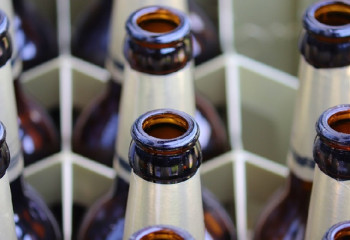 Найден учредитель ТОО, занимавшего хранением и реализацией контрафактного алкоголя, в Костанае 