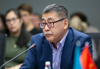 Мейрам Қажыкен ОСК-ға құжаттарын тапсырды