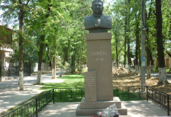 Statesman Zhumabek Tashenov