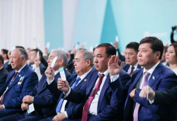 Amanat партиясы президенттікке үміткер ретінде Тоқаевты ұсынды