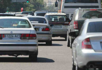 Елімізде тіркелмеген көліктер жол ережесін жиі бұзады