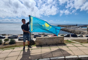 Казахстанец переплыл Гибралтарский пролив