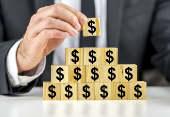 Алматыда қаржы пирамидасын ұйымдастырғандар сотталды