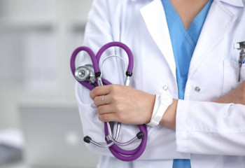 Ауылға баратын дәрігерлерді әлеуметтік жағынан қолдауды күшейту керек – министр