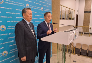 Жигули Дайрабаев успешно сдал экзамен на знание госязыка - ЦИК