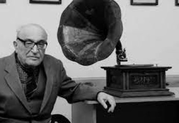 Умер коллекционер Наум Шафер