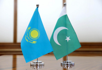 Қорғаныс министрі Пәкістаннан келген әріптесімен кездесті