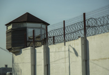 Алматыда тергеу изоляторынан сотталған адам қашып кетті