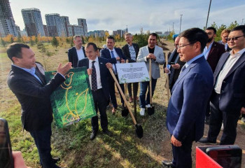 Ambassadors of Kazakhstan and Netherlands plant 